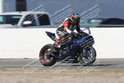 media/Oct-05-2025-CVMA (Sun) [[beeef4f201]]/Race 2-Supersport Middleweight/